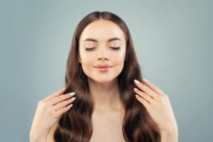 髪の広がり悩んでいる方必見!超しっとりシャンプー おすすめ13選